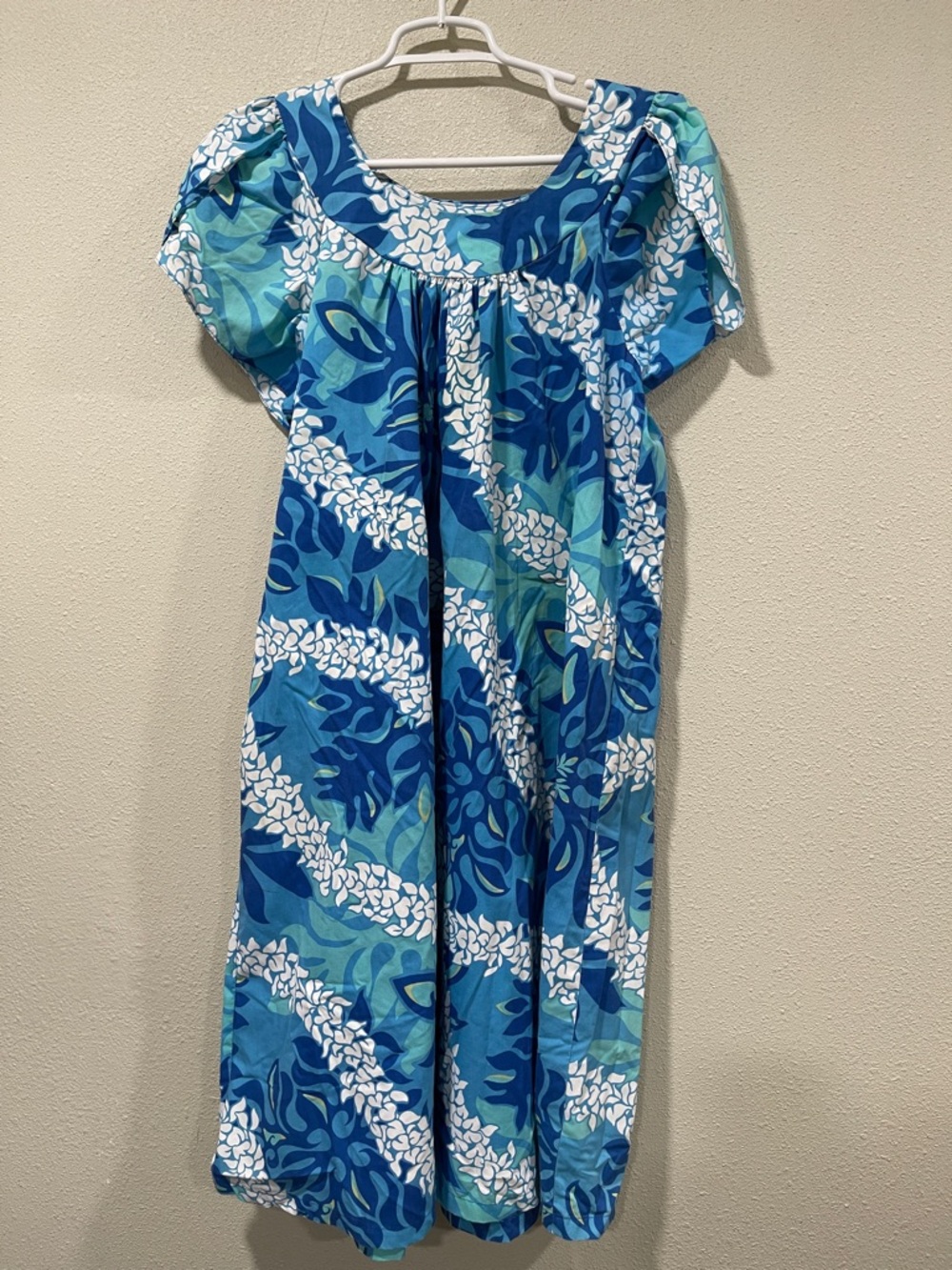 Hawaiian Flavor XL Muumuu.  Made in Hawaii